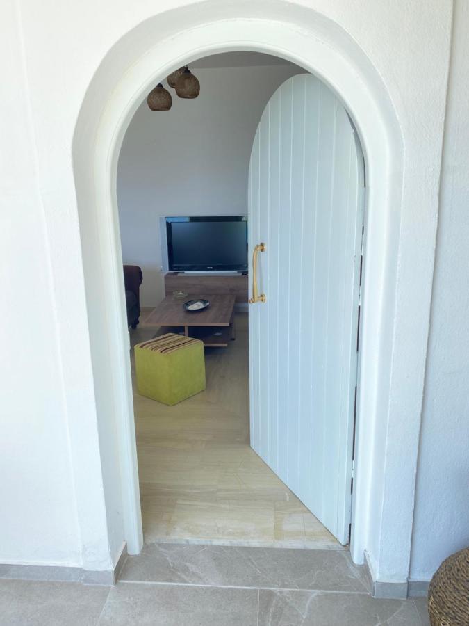 Apartamento Beautiful House In Front Of The Sea Gazi Exterior foto